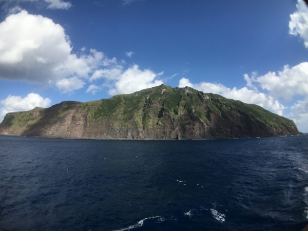 青ヶ島、断崖絶壁が作り出す絶景の島【青ヶ島編：1】 | NATURES